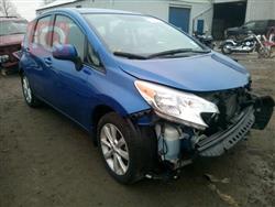 نيسان فيرسا